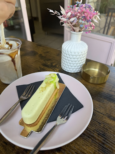 Sweets Pastry & Coffee shop - Gastronomija i ugostiteljstvo