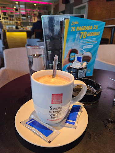 Caffe & Lounge bar Kayenn