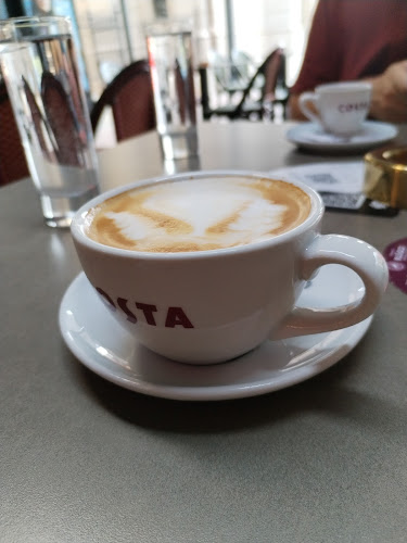 Revolucija Zagreb - Gastronomija i ugostiteljstvo