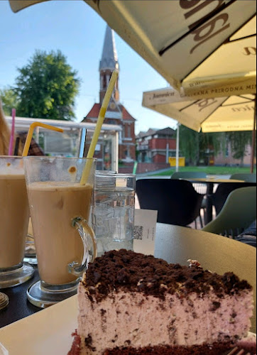 Trg bana Josipa Jelačića 14, 31000, Osijek