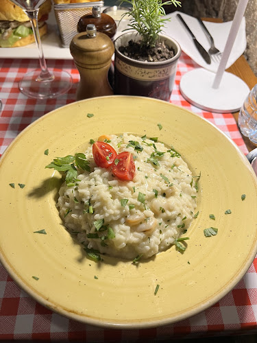 Mama's Pot Tavern - Dubrovnik