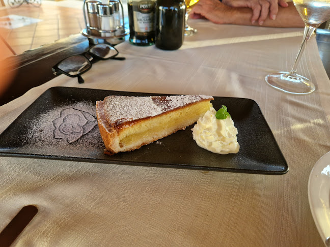 Opinii despre "Žardin" Traditional Restaurant în Kovači - Gastronomija i ugostiteljstvo