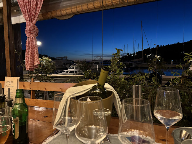 Restaurant Mirakul Vela Luka