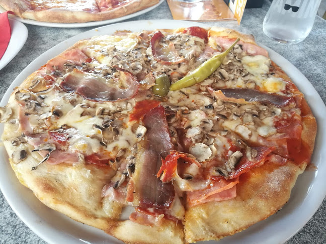 Opinii despre Kavana Medena în Virovitica - Gastronomija i ugostiteljstvo