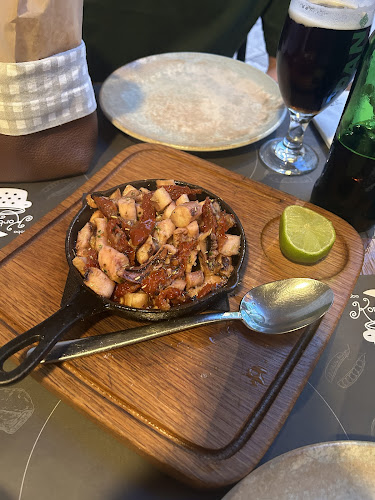 Poljana Grgura Ninskog 3, 21000, Split