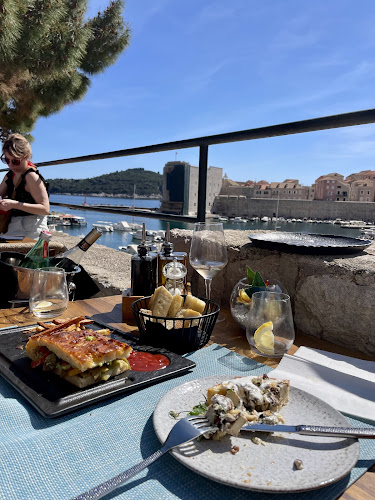 Bistro Revelin - Gastronomija i ugostiteljstvo