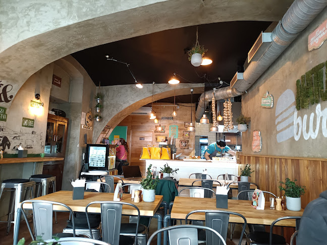 Submarine Burger Frankopanska - Zagreb