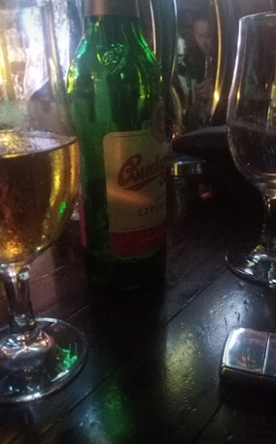 Comentarii opinii despre River Pub