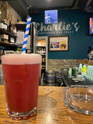 Comentarii opinii despre Charlie's Bar Split