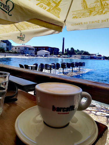 Beach Bar Buoni Amici - Gastronomija i ugostiteljstvo
