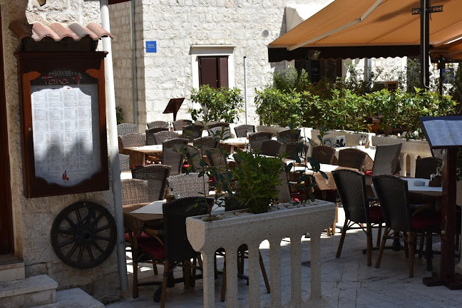 Šubićeva ul. 44, 21220, Trogir