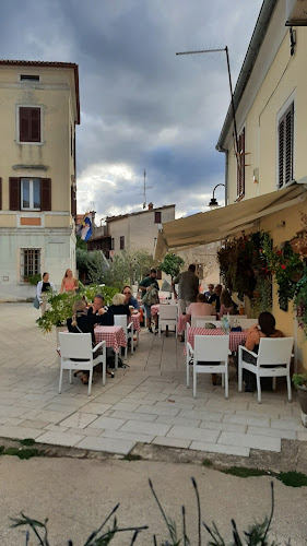 Opinii despre Kroko City Food în Fažana - Gastronomija i ugostiteljstvo