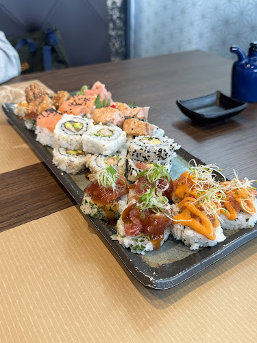 Shizuku -Japanese cuisine- - Gastronomija i ugostiteljstvo