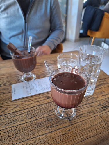 Opinii despre EscoBar caffe&lounge în Dugo Selo - Gastronomija i ugostiteljstvo