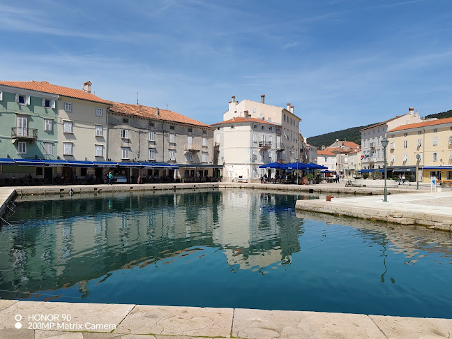 Pizzeria i spaghetteria Luna Rossa - Gastronomija i ugostiteljstvo