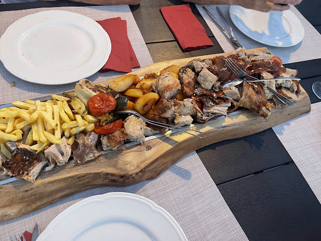 More i prstaci - Skradin