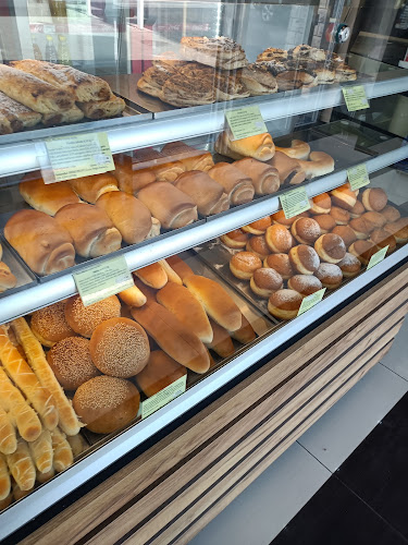 PEKARA TROGIR, OBRT ZA PROIZVODNJU KRUHA I PECIVA - Gastronomija i ugostiteljstvo