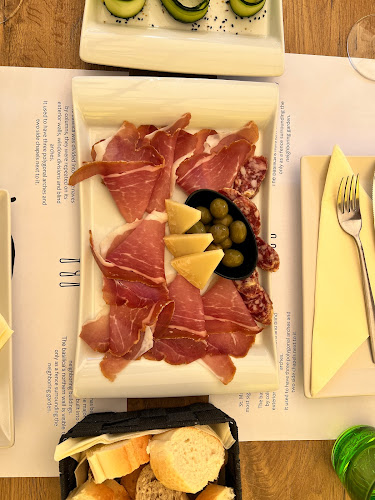 Maksimijanova ul. 14, 52100, Pula