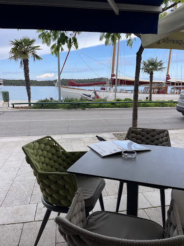 Jelovnik - Gastronomija i ugostiteljstvo