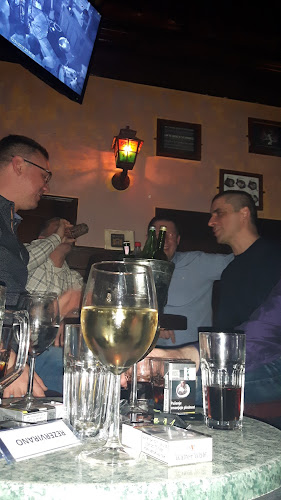 Comentarii opinii despre River Pub