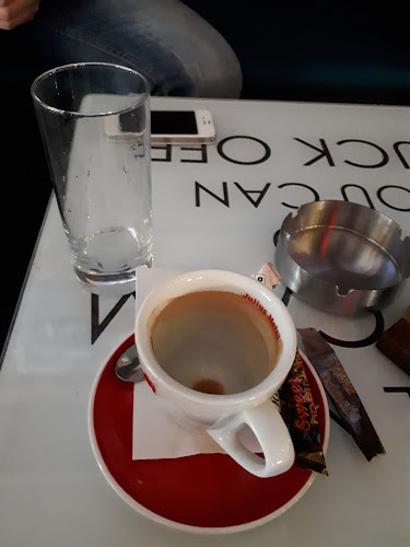 Opinii despre Blue Eyes Caffe Bar în Split - Gastronomija i ugostiteljstvo