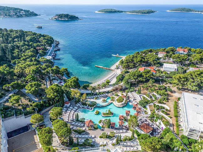 Amfora Hvar Grand Beach Resort - Gastronomija i ugostiteljstvo