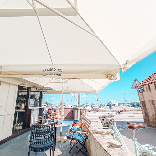 Obala kneza Domagoja 6, 23000, Zadar