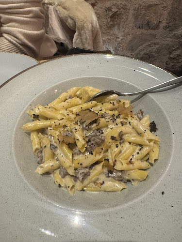 Restoran 4 Kantuna - Gastronomija i ugostiteljstvo