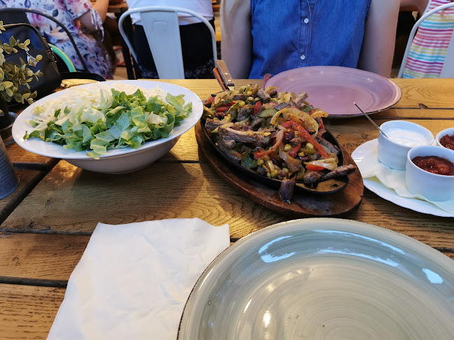 Ul. Silvija Strahimira Kranjčevića 3, 53291, Novalja