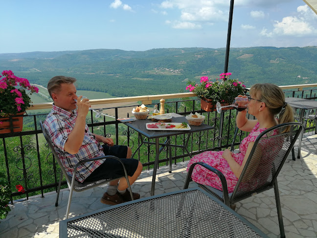 B5 Wine Bar Motovun - Motovun