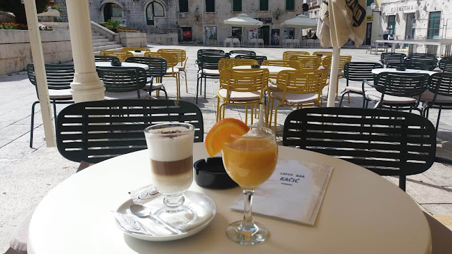 Comentarii opinii despre Caffe Bar Martini