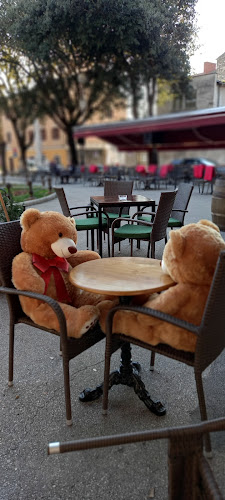 VR9V+7X, Danteov trg 1, 52100, Pula