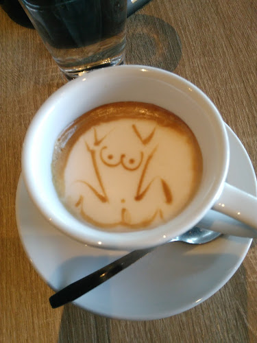 Comentarii opinii despre Caffe & Lounge bar Kayenn