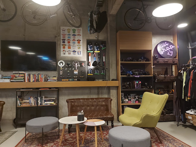 Comentarii opinii despre Bonk Coffeeshop & Bikeshop