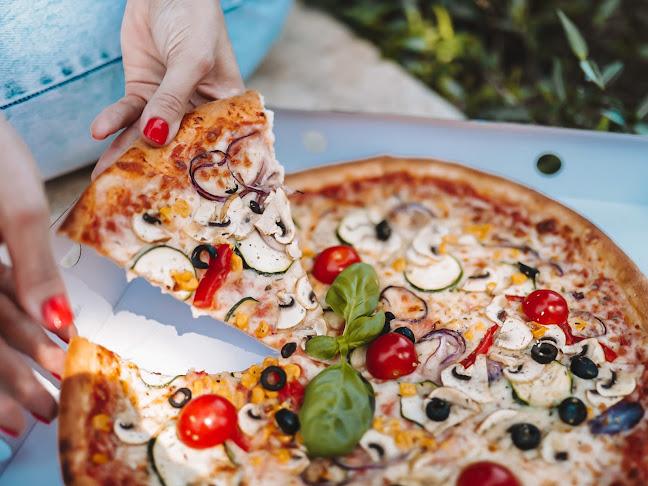 TuttoBene Pizzeria & Fast Food - Gastronomija i ugostiteljstvo