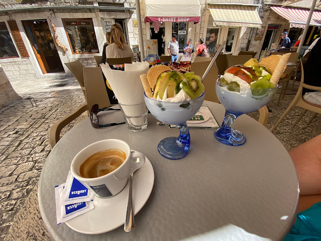 Opinii despre Malibu în Trogir - Gastronomija i ugostiteljstvo