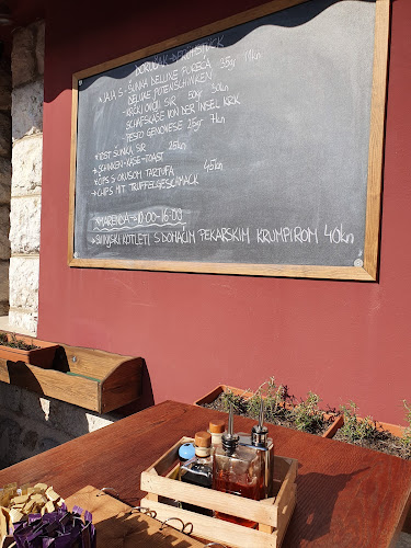 Šetalište Svetog Bernardina bb, 51500, Krk