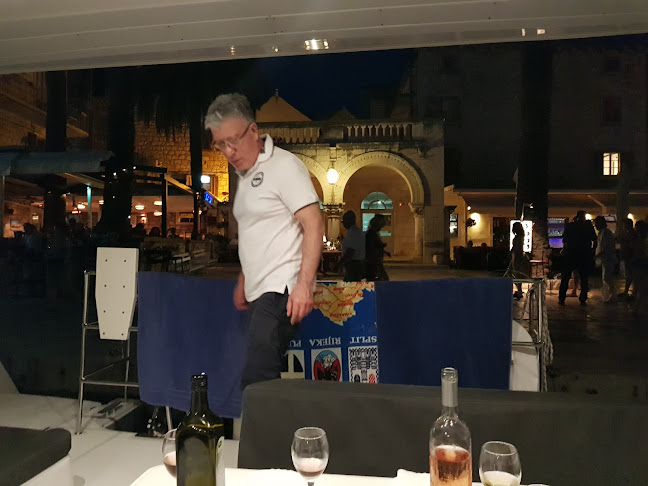 Opinii despre Fameja în Hvar - Gastronomija i ugostiteljstvo