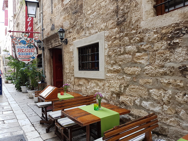 Petra Hektorovića 4, 21450, Hvar