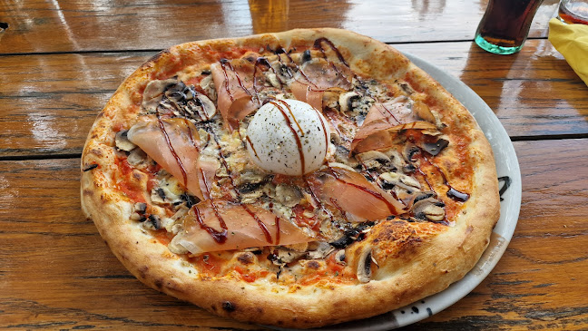 Opinii despre Bistro Pizzeria Paris în Kostrena - Gastronomija i ugostiteljstvo