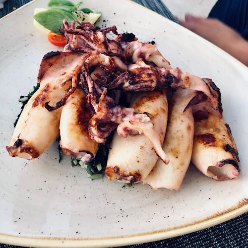 Opinii despre Half 8 Restaurant, Novigrad în Novigrad - Gastronomija i ugostiteljstvo