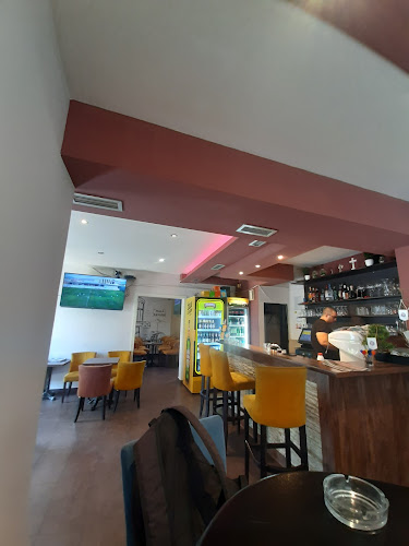 Caffe bar “Mala kavana” - Gastronomija i ugostiteljstvo
