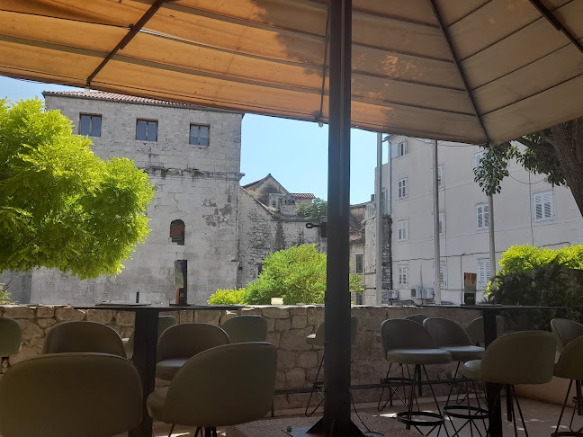 Opinii despre Gallery Lounge & More în Split - Gastronomija i ugostiteljstvo