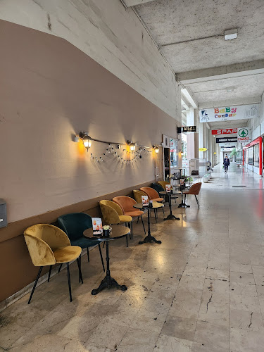Caffe bar Midl - Gastronomija i ugostiteljstvo