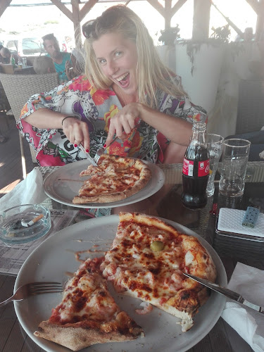 Comentarii opinii despre Bar & Grill Genius