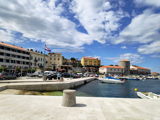 Obala dr. Franje Tuđmana 9c, 53270, Senj