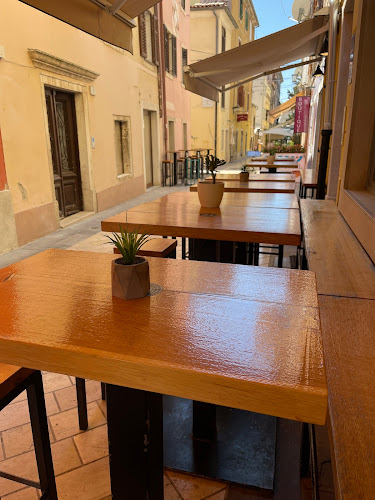 Hook & Cook Pula - Gastronomija i ugostiteljstvo