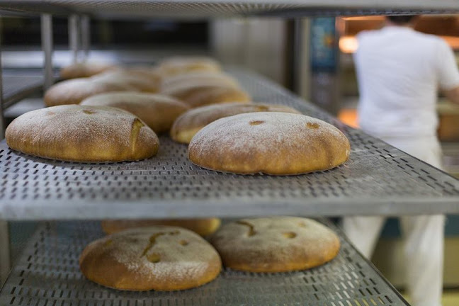Opinii despre PEKARA VRBNIK - prodavaonica Baška în Baška - Gastronomija i ugostiteljstvo