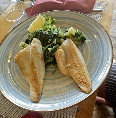 More i prstaci - Skradin