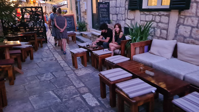 Vintage Bar Hvar (Food & Cocktail Bar) - Gastronomija i ugostiteljstvo